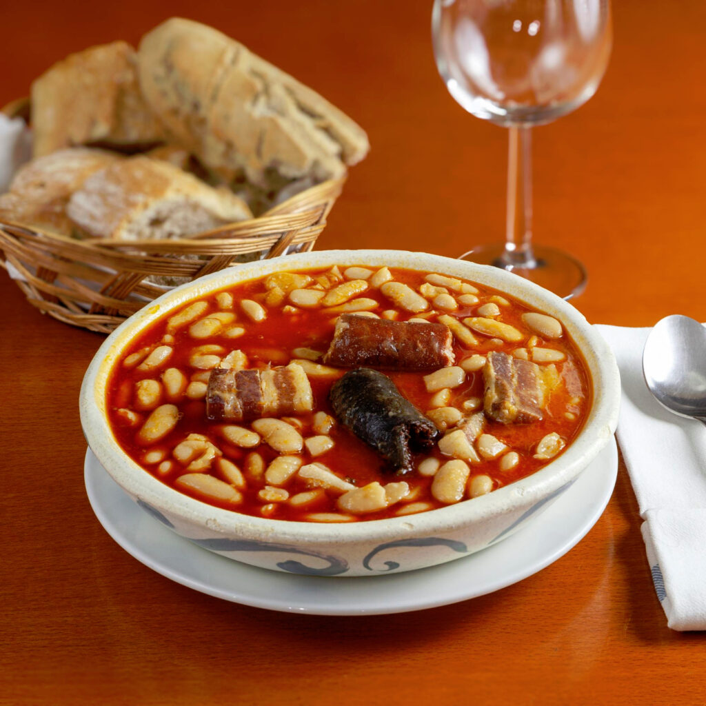 Pola de Laviana y gastronomía asturiana